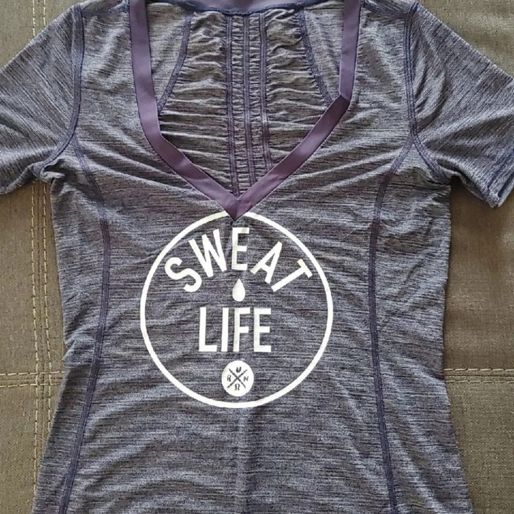 Lululemon Runner Up shortvsleeve shirt